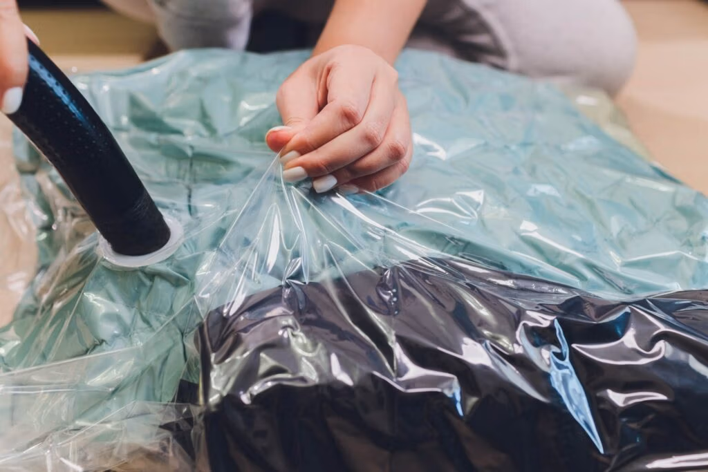 vacuum sealed clothes